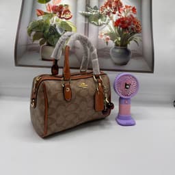 Aura Elite bag with key holder