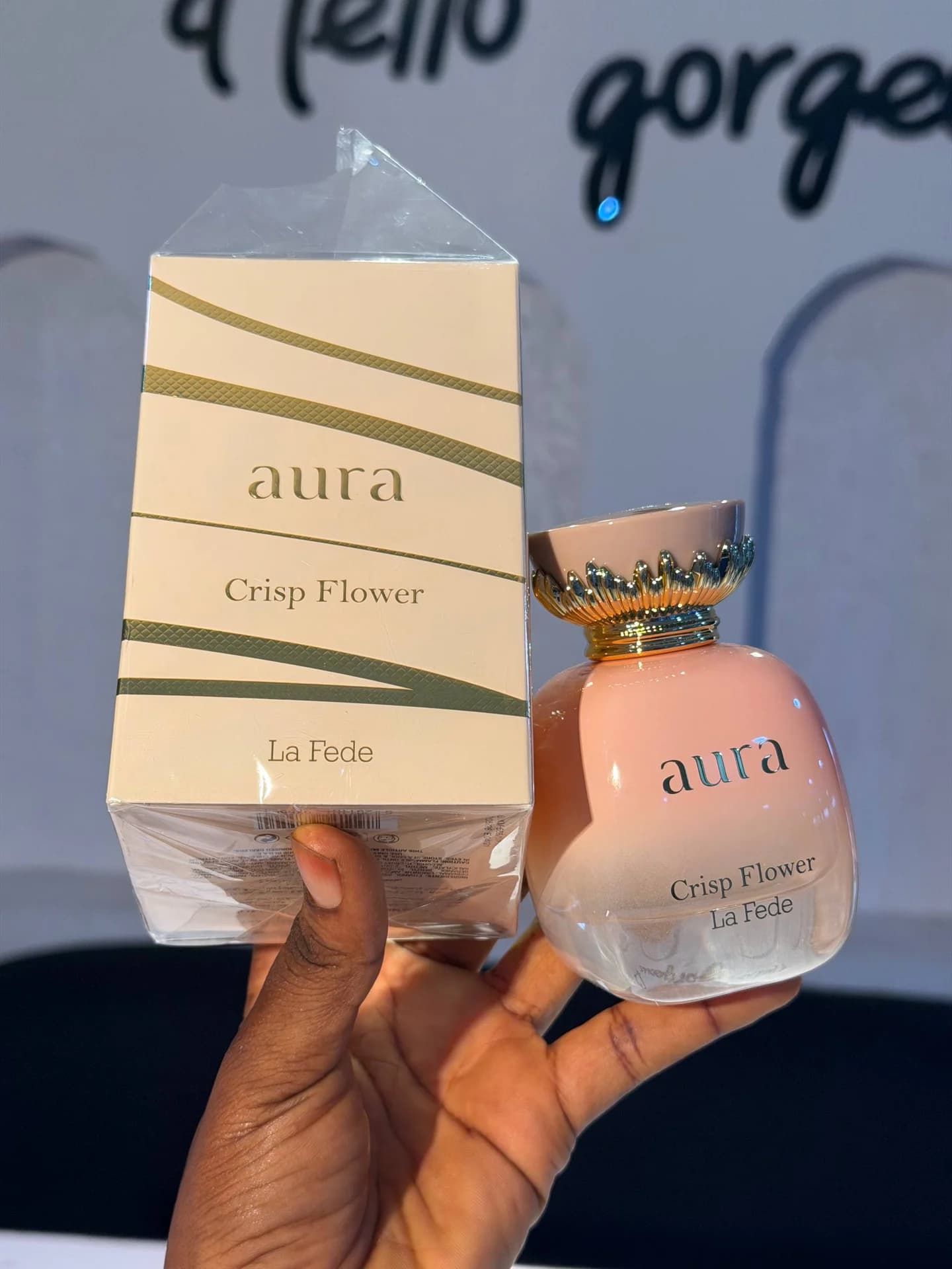 Aura crisp flower