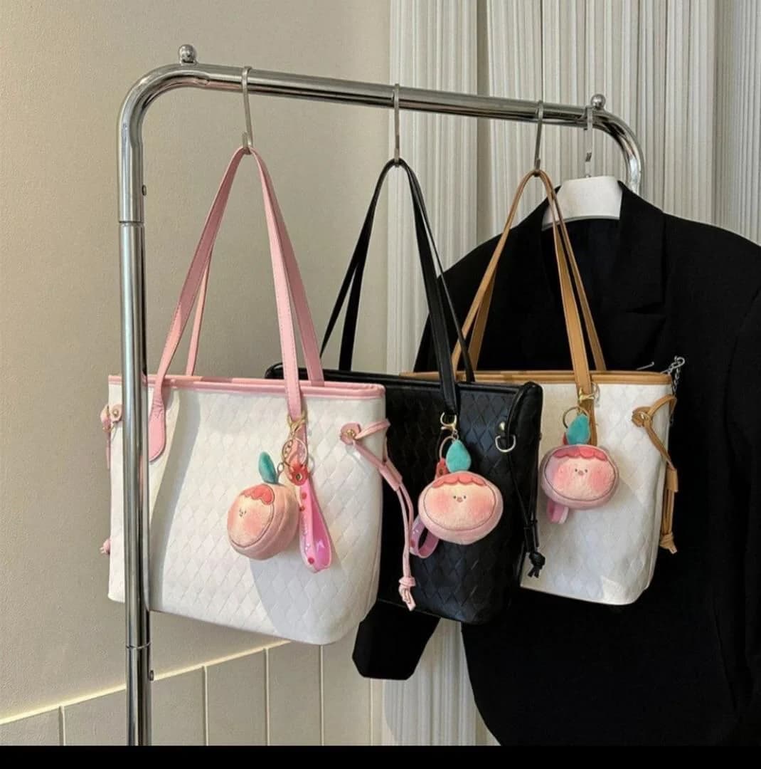 Leather M Tote